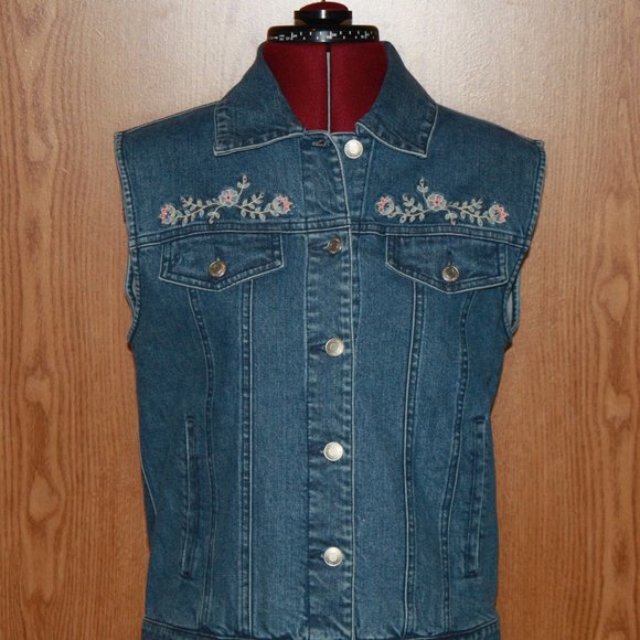 Vintage Pendleton Floral Embroidered & Beaded Denim Vest Size S - Picture 2 of 9